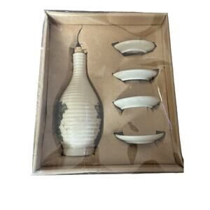 Olive Oil Dispenser Bottle with 4 Small Dipping Bowls Grape Design.